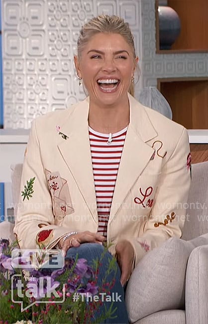 Amanda's love embroidered blazer on The Talk