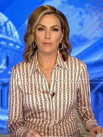 Kyra Phillips's beige chain print shirt on Good Morning America