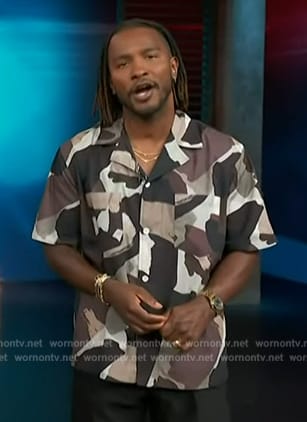 Scott's abstract print shirt on Access Hollywood