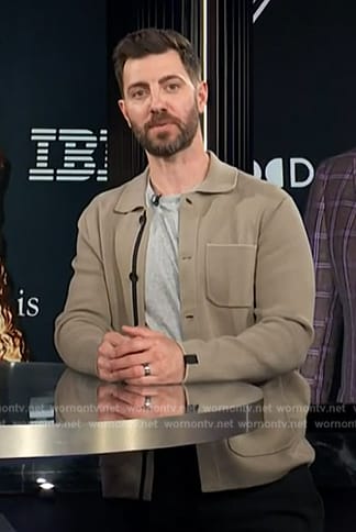 Will Marfuggi's gray contrast cardigan on E! News
