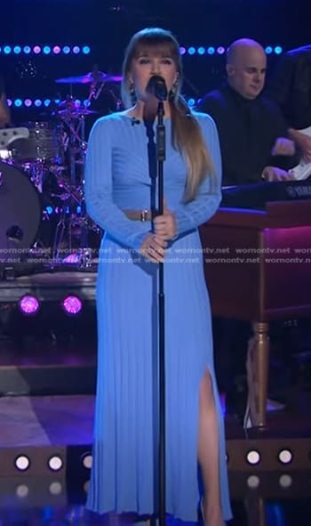 Kelly's blue ribbed long sleeve dress on The Kelly Clarkson Show