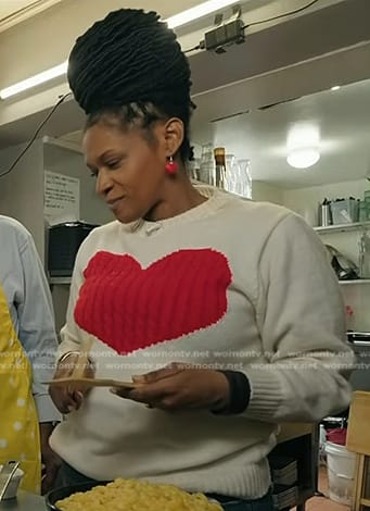Shawnae Dixon's white heart print sweater on Today