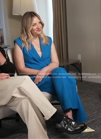 Abby Elliott's blue sleeveless blazer and wide-leg pants on Good Morning America