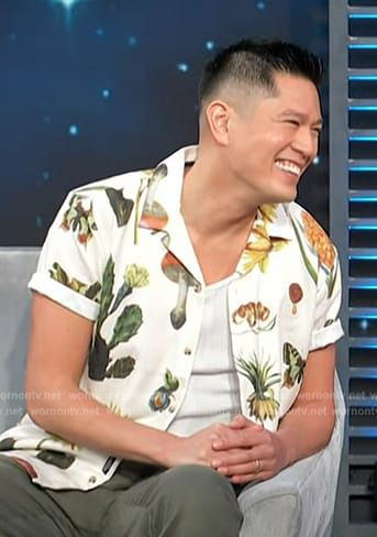 Mark Hoying's floral print shirt on Access Hollywood