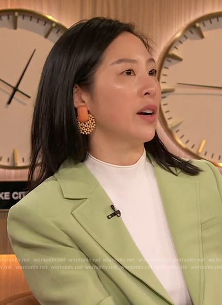 Sara Jane Ho's statement earrings on The Drew Barrymore Show