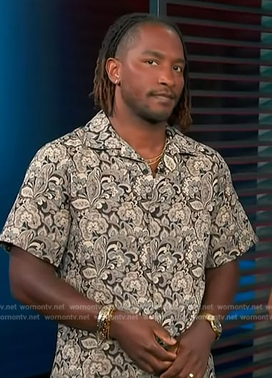 Scott's printed shirt on Access Hollywood