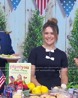 Carleigh Bodrug's navy dress with white bows on Good Morning America