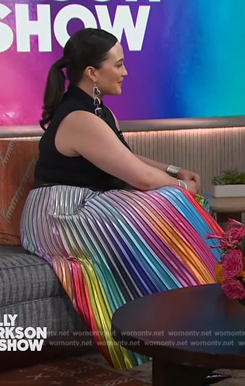 Lily Gladstone's rainbow stripe skirt on The Kelly Clarkson Show