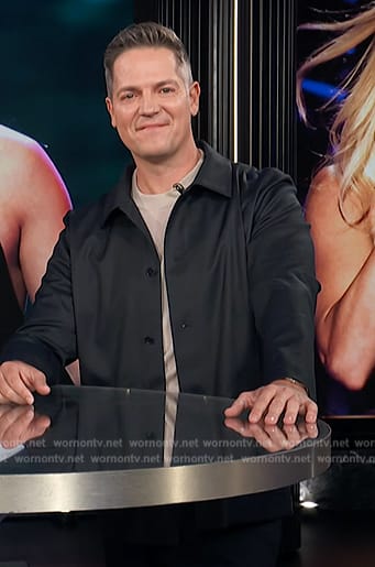 Jason's black button down satin shirt on E! News