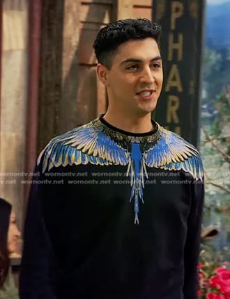 Parker's black bird print sweatshirt on Bunkd