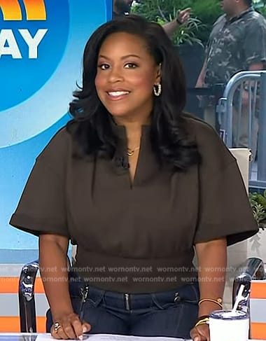 Sheinelle's brown cropped sweater on Today