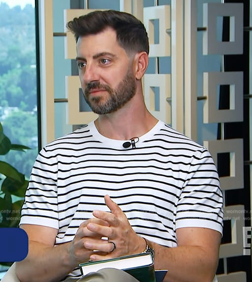 Will's striped tee on E! News
