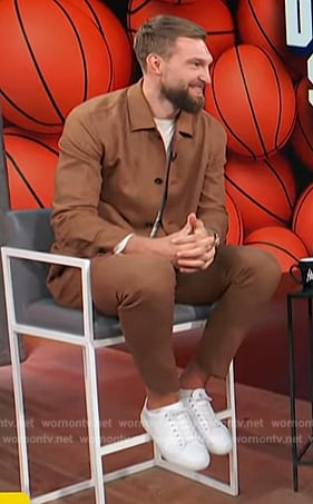 Domantas Sabonis's brown jacket and pants on Access Hollywood