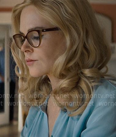 Greer's reading glasses on The Perfect Couple