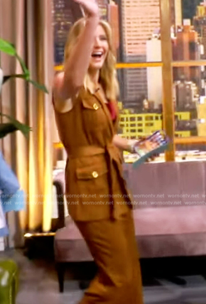 Sara's brown suede belted vest on The View