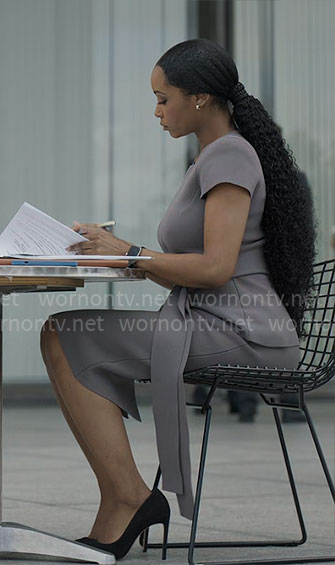 Andrea's grey knit short sleeve top and skirt set on The Lincoln Lawyer