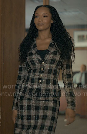 Andrea's plaid tweed jacket and skirt set on The Lincoln Lawyer