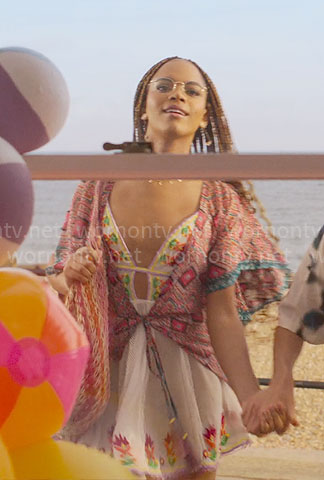 Elle's embroidered sundress on Heartstopper
