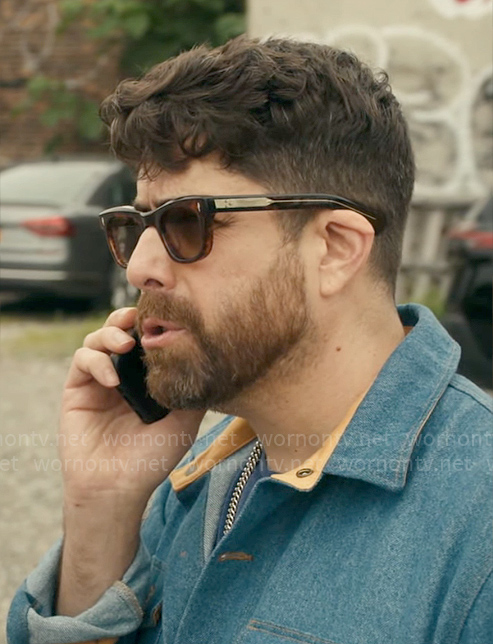 Harry's sunglasses on The Equalizer