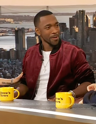 Jay Pharoah's burgundy velvet bomber jacket on The Drew Barrymore Show
