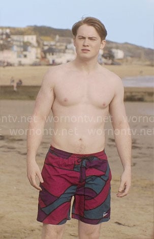 Nick's printed shorts on Heartstopper