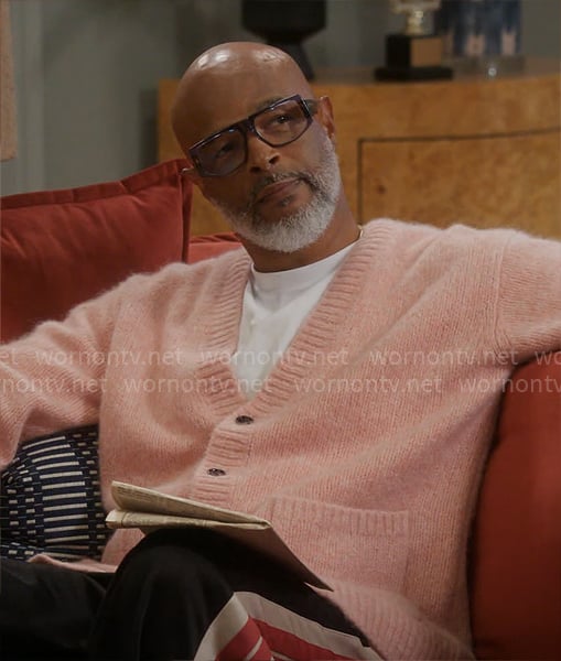 Poppa's pink fluffy v-neck cardigan on Poppas House