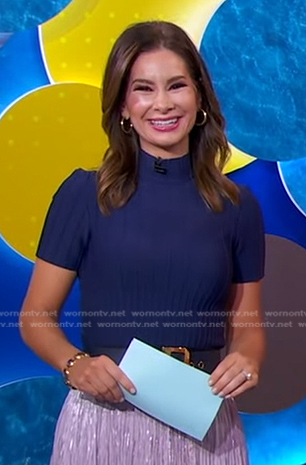 Rebecca's navy ribbed short sleeve top on Good Morning America