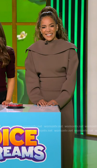 Sunny's brown folded neck dress on The View