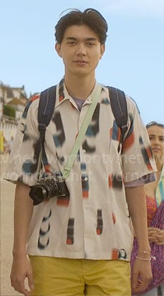 Tao's abstract print shirt on Heartstopper