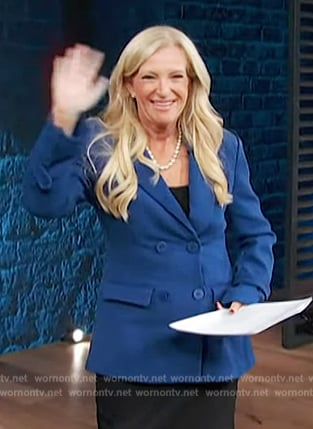 Alison Triessl's blue double breasted blazer on Access Hollywood