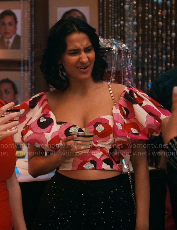 Bela's pink floral puff sleeve crop top on The Sex Lives of College Girls