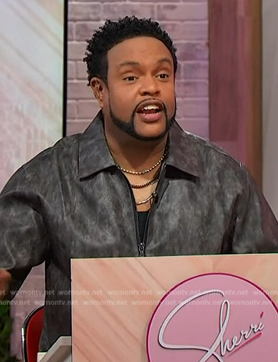 Jawn's gray zip front shirt on Sherri