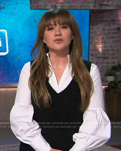 Kelly's layered dress on The Kelly Clarkson Show