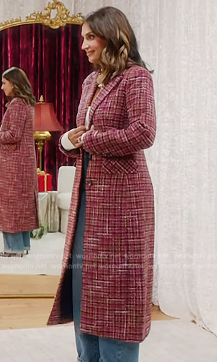 Leva Bonaparte's red check pattern coat on E! News
