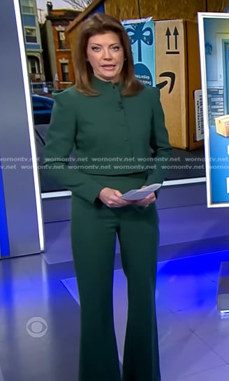 Norah's green cropped jacket and pants on CBS Evening News