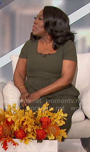 Sheryl's army green top and pants set on The Talk
