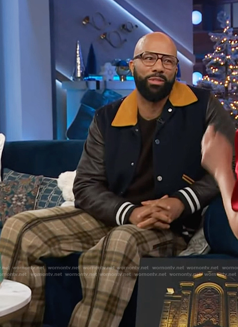 Common's plaid pants on The Kelly Clarkson Show