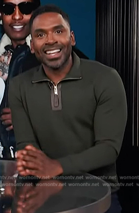 Justin's green zip sweatshirt on E! News