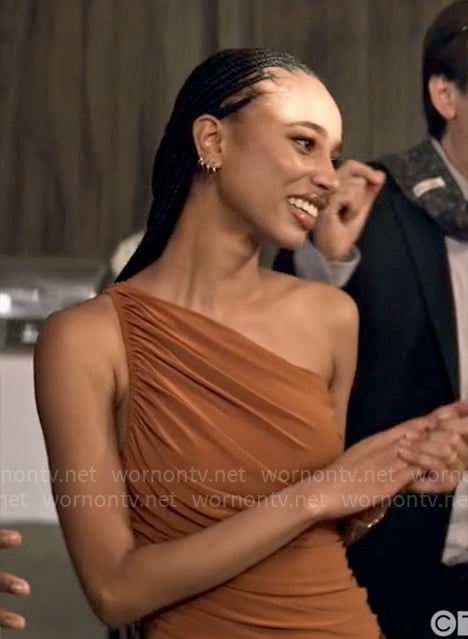 Natalie's one-shoudler ruched dress on Superman and Lois