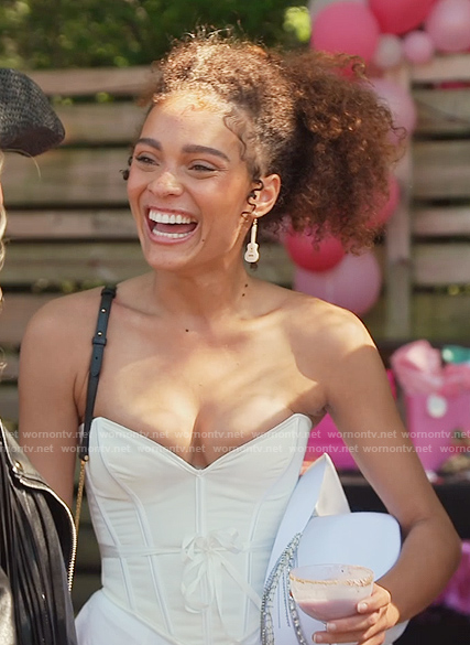 Sienna's guitar shape earrings on Southern Charm