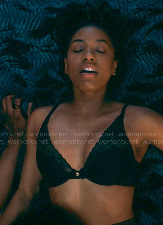 Whitney's black bra on The Sex Lives of College Girls