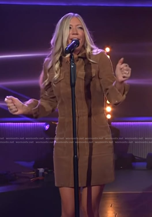 Ellie Holcomb's brown suede shirtdress on The Kelly Clarkson Show