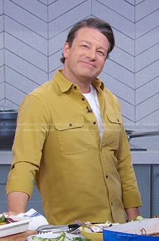 Jamie Oliver's yellow button down shirt on Good Morning America