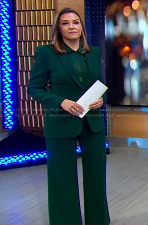 Mary's green blazer and pant suit on Good Morning America