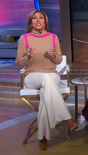 Robin's brown wedge heel pumps on Good Morning America