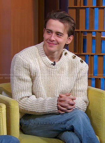 Sam McCarthy's white chunky sweater on Good Morning America