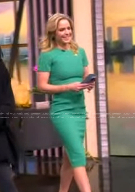Sara's green short sleeve sheath dress on The View