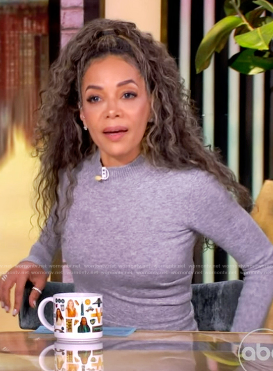 Sunny's gray marled long sleeve maxi dress on The View