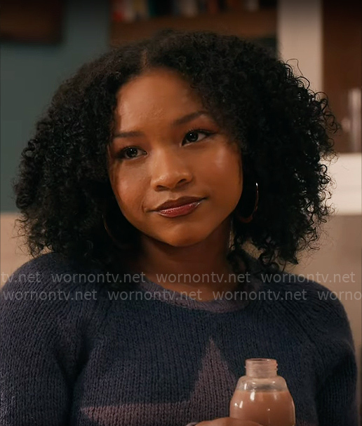 Delilah's purple star sweater on The Equalizer