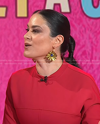 Donna's gold floral drop earrings on Today